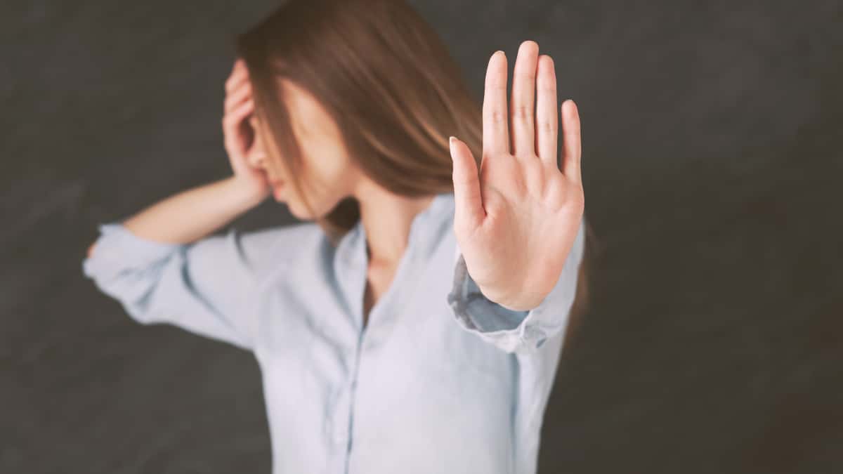否定から入る人うざい問題の対処法!ストレスフリーな付き合い方ガイド